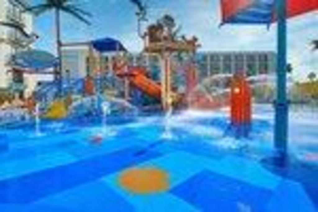 Courtyard Anaheim Theme Park Entrance Ξενοδοχείο Εξωτερικό φωτογραφία