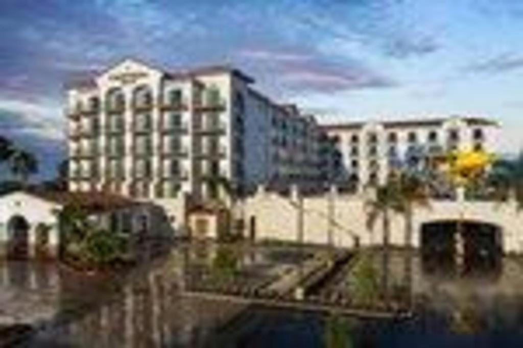 Courtyard Anaheim Theme Park Entrance Ξενοδοχείο Εξωτερικό φωτογραφία